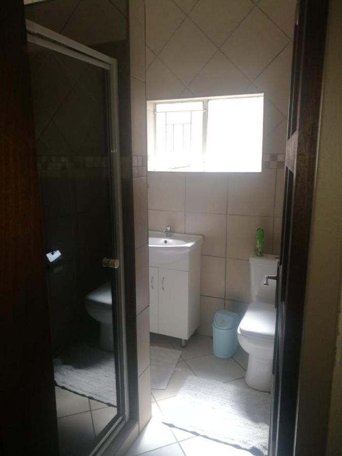 Rustenburg Guesthouse Exterior foto